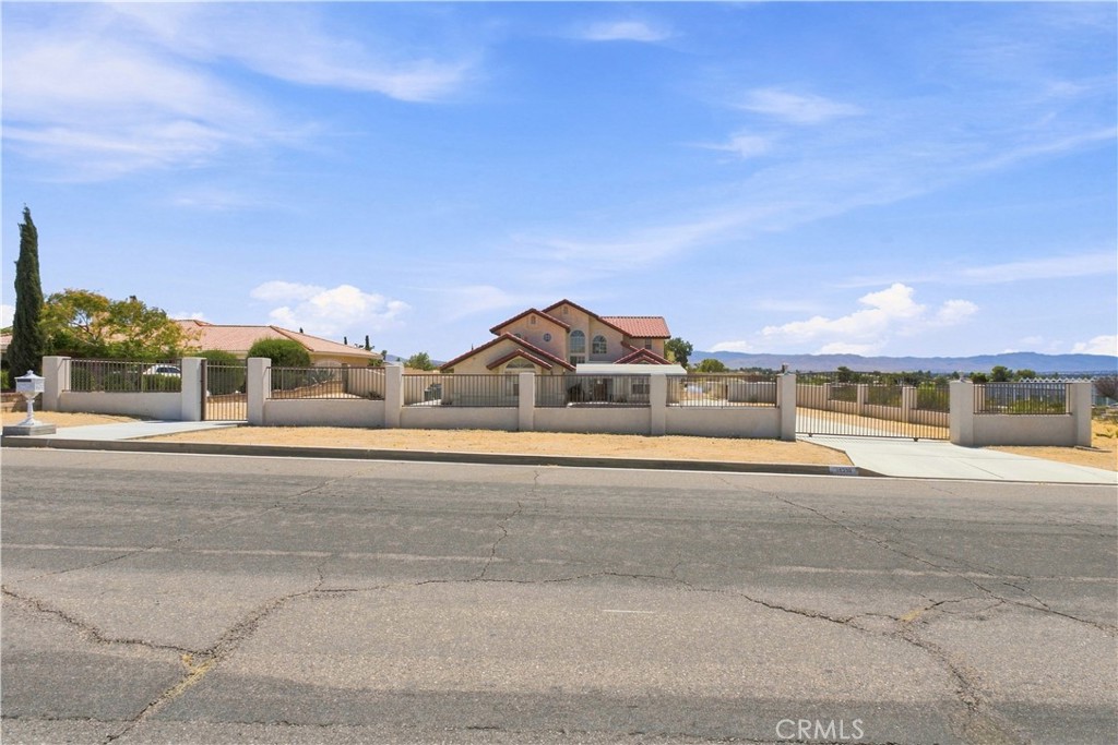 16239 Kamana Rd, Apple Valley, CA 92307 — photo 1