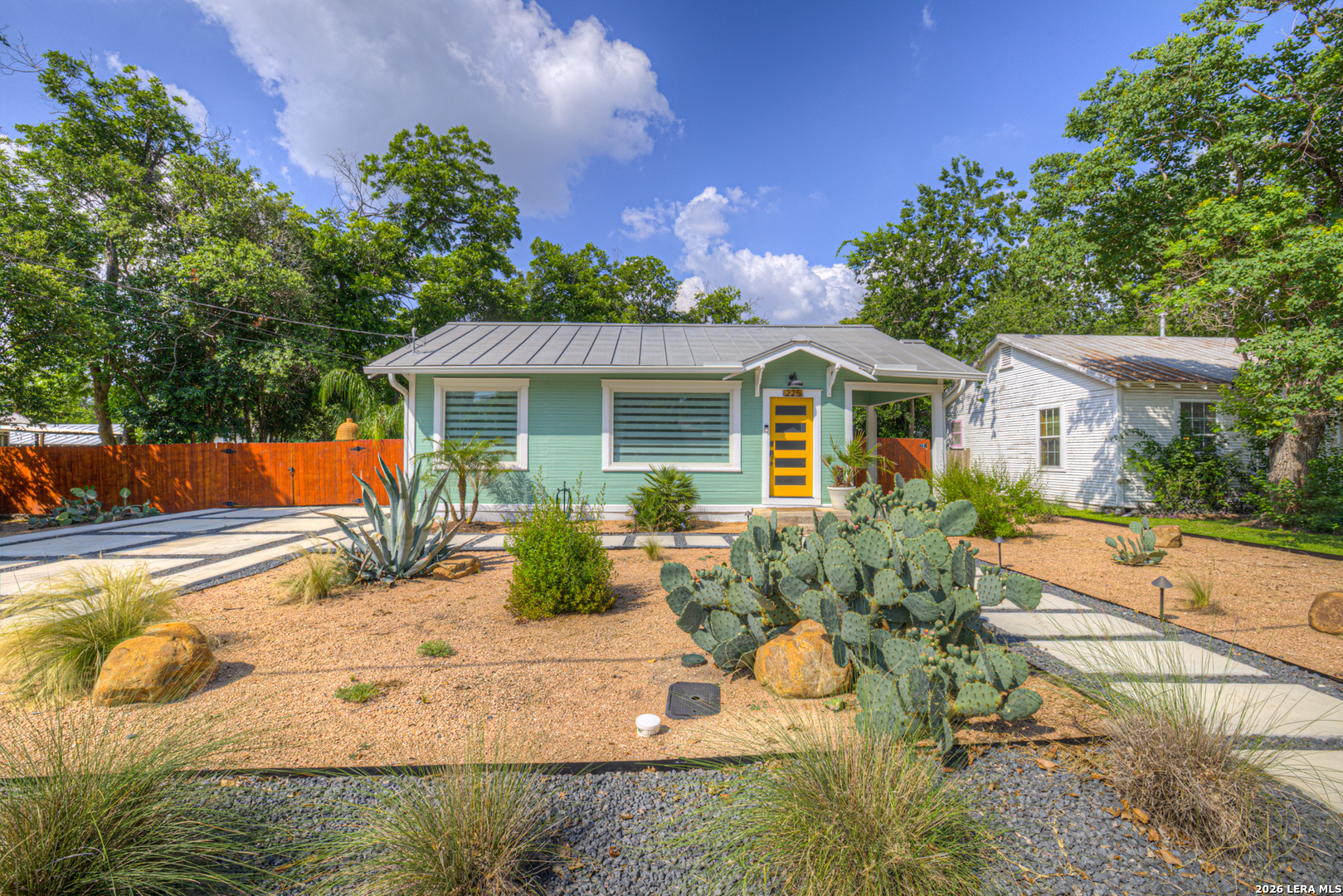 225 LIVE OAK AVE, ,  78130 — photo 1