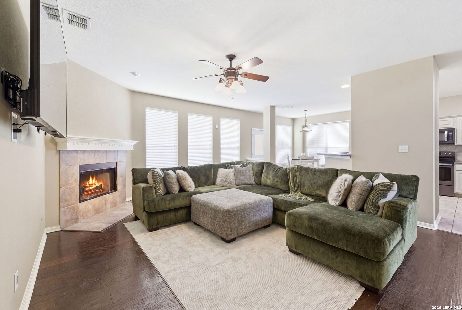 209 Summit View, , 78108 — photo 1