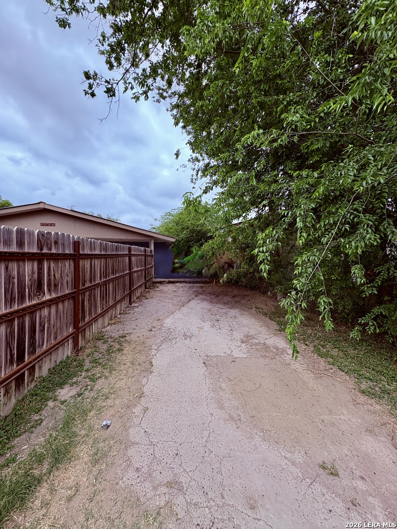 3233 Yucca Loop, , 78852 — photo 1