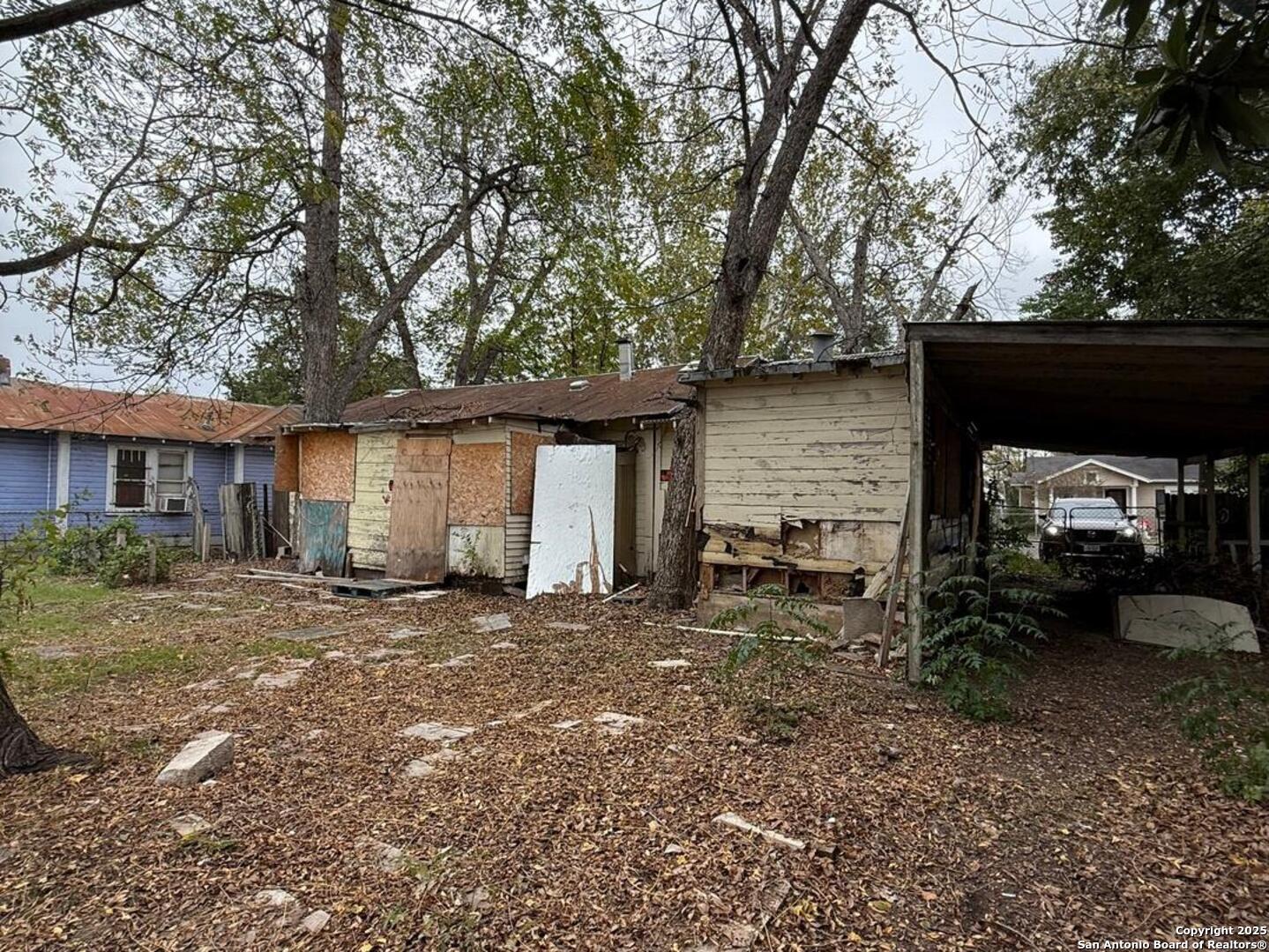 1033 Saldana, ,  78225 — photo 1