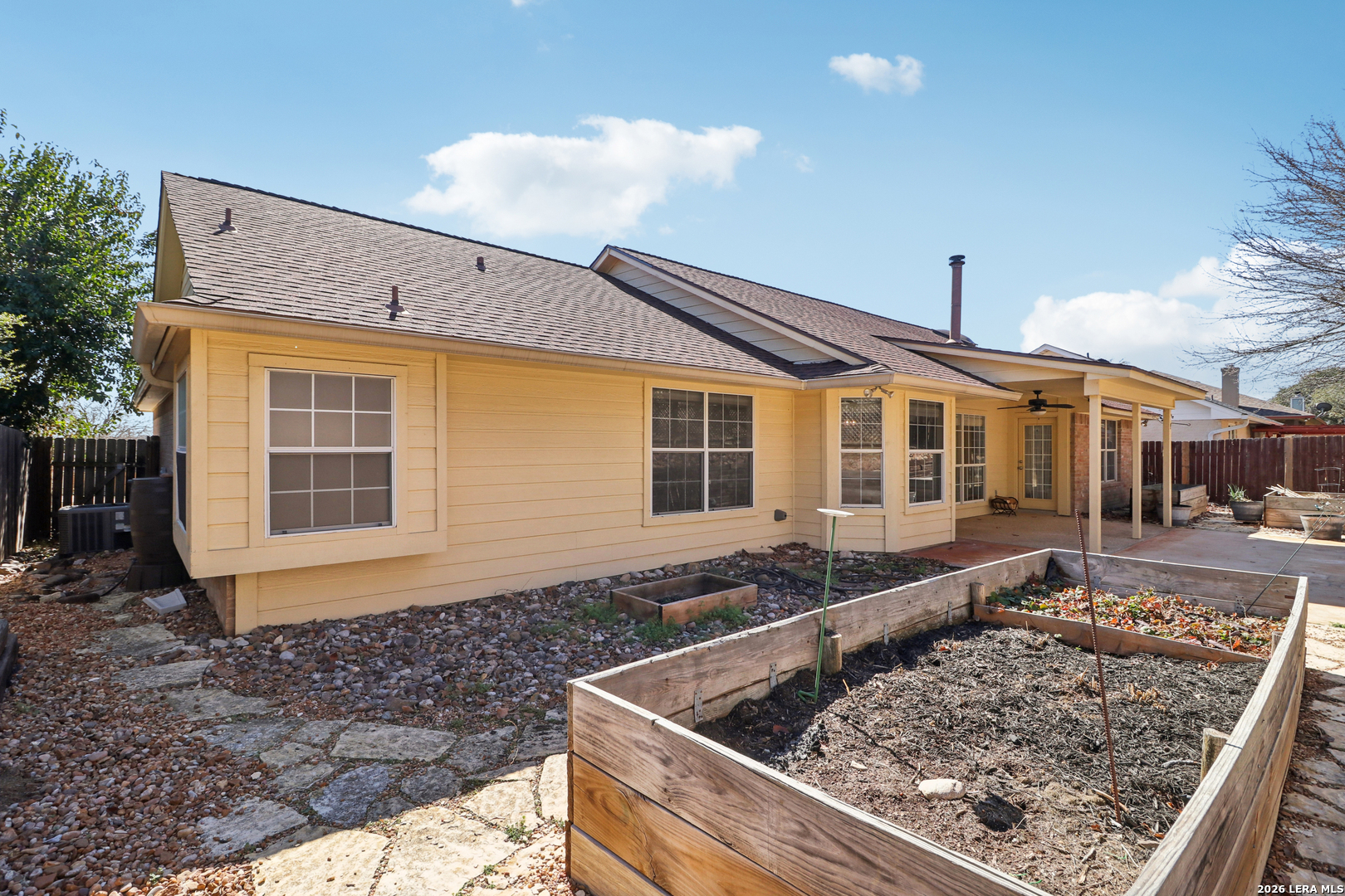 632 Oak Valley, ,  78028 — photo 1