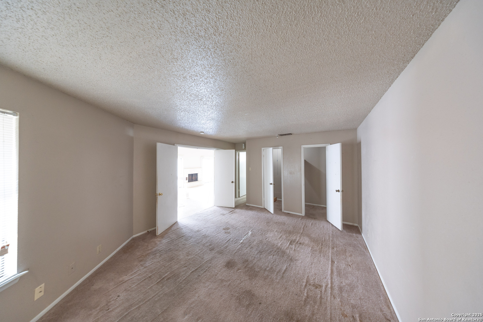 6915 Brecon, ,  78239 — photo 1