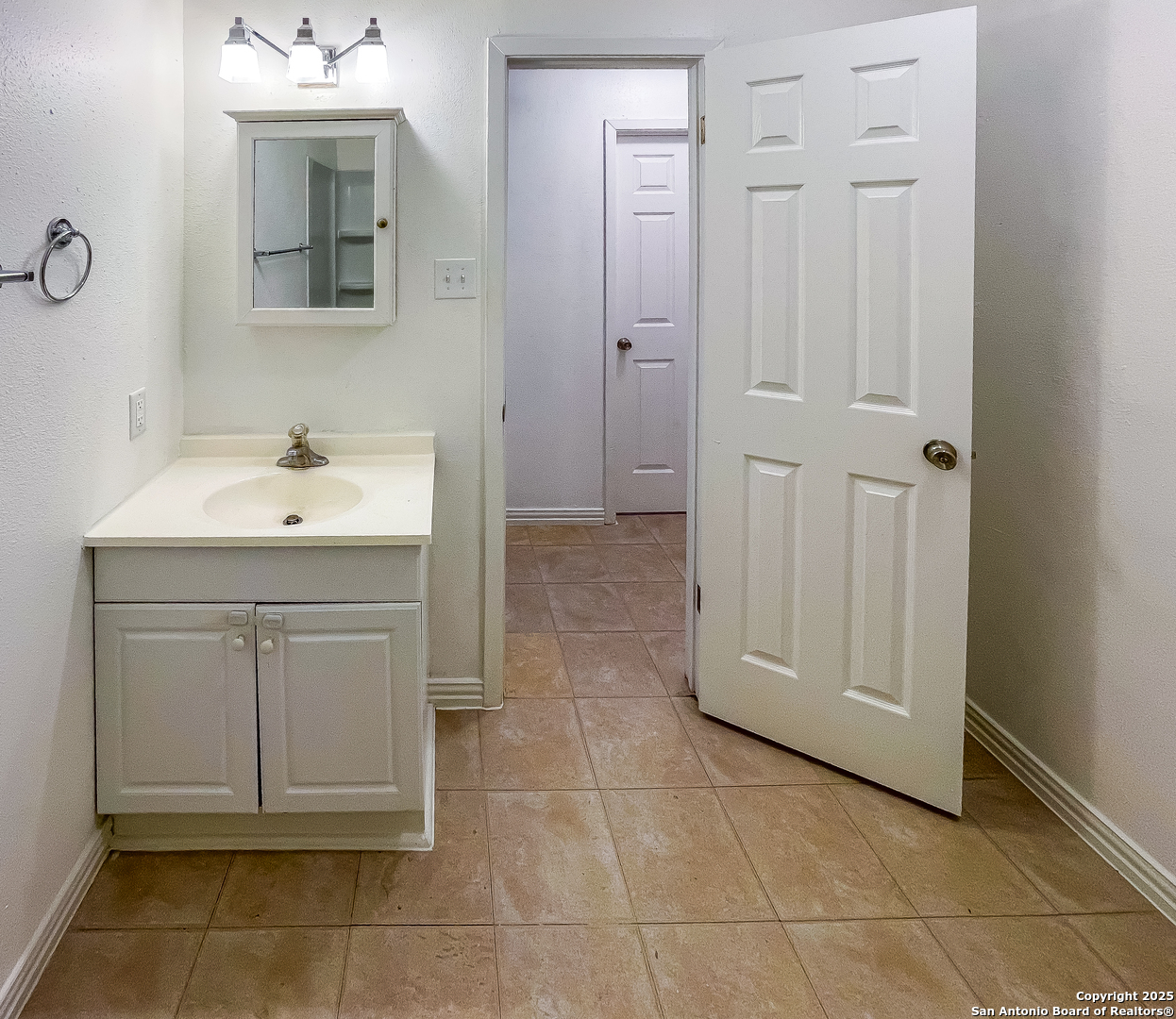 1206 Fairview, ,  78102 — photo 1
