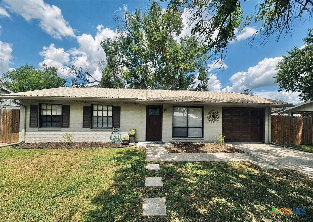 308 W Clayton