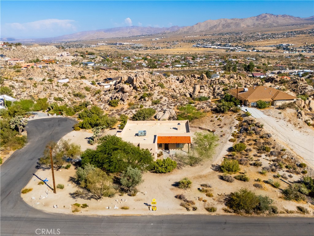 6231 Mirlo, Yucca Valley, CA 92284 — photo 1