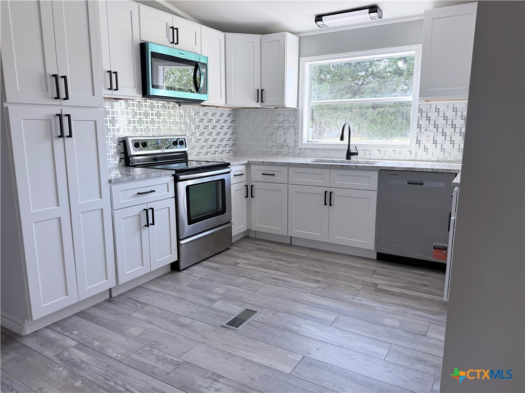 4607 Hyak, Victoria, TX 77901 — photo 1