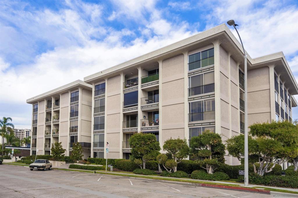 7811 Eads Ave 104, La Jolla, CA 92037 — photo 1