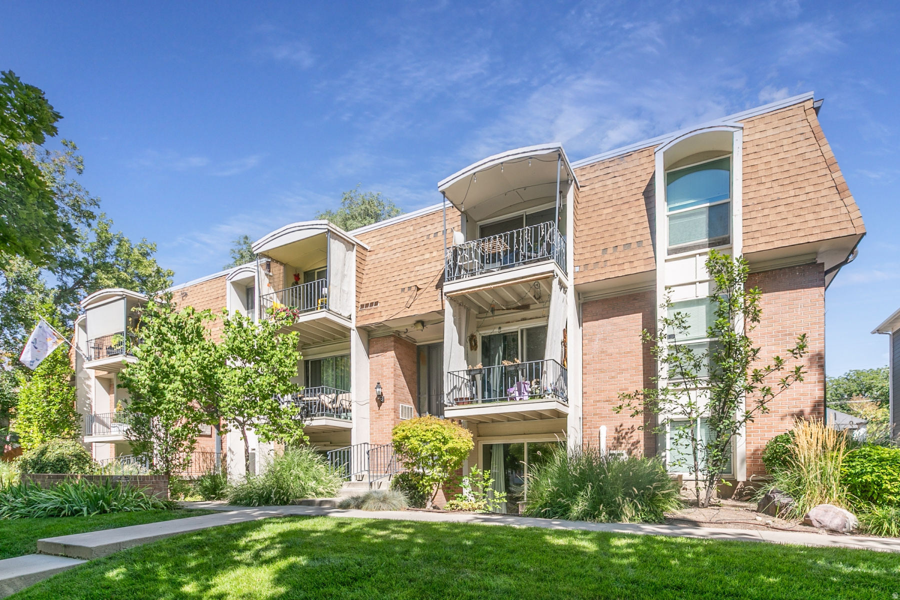 127 S 800 E #24, Salt Lake City, UT 84102 — photo 1