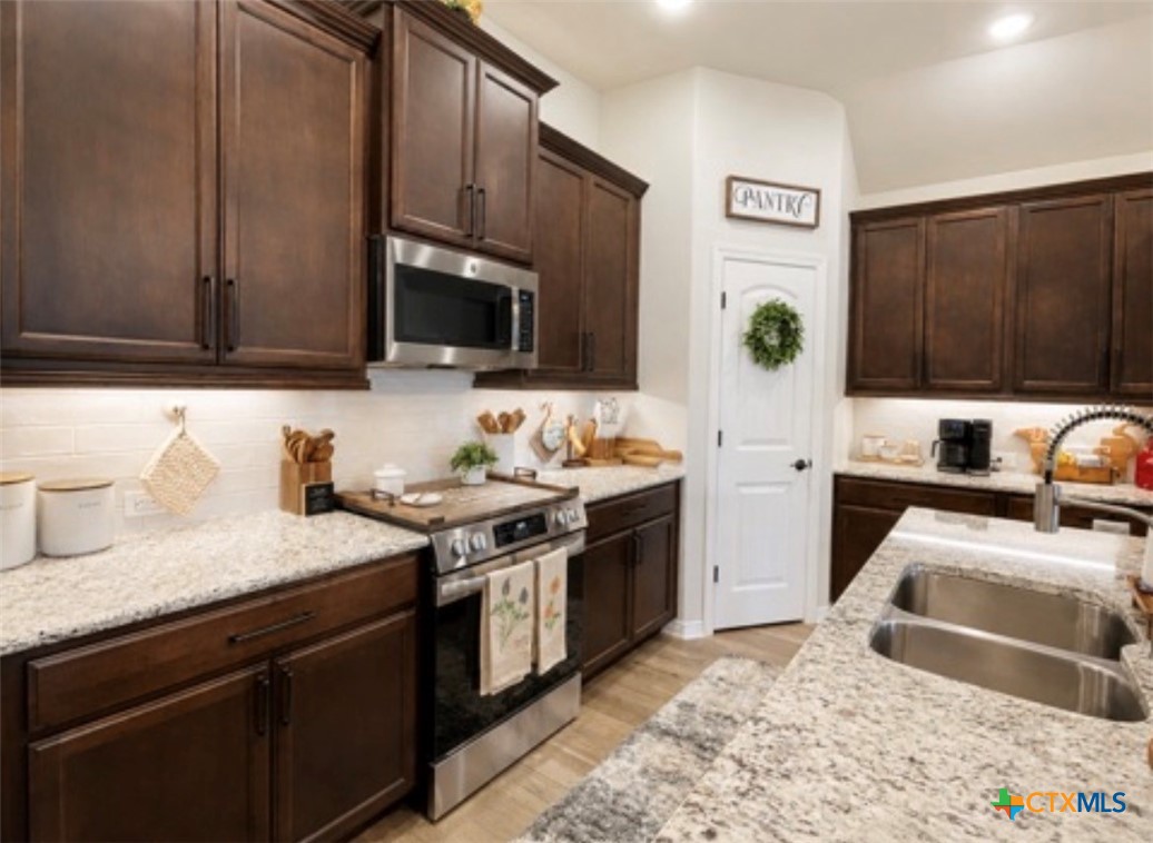 1914 Rustic Manor, Temple, TX 76502 — photo 1