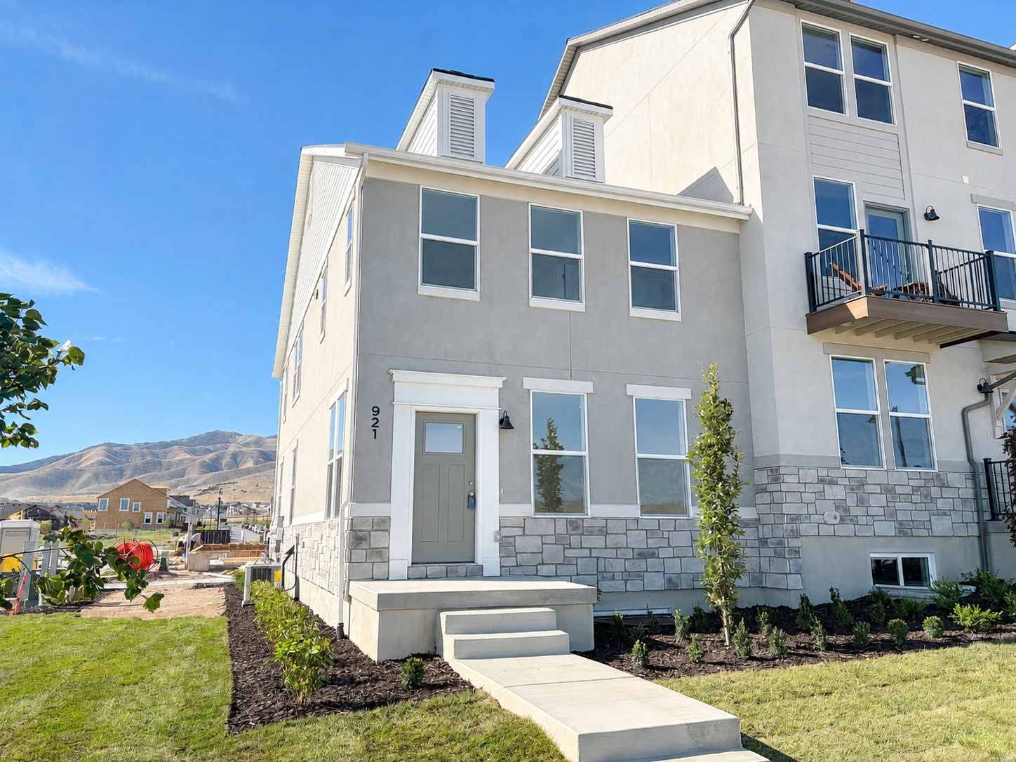 921 W HALVORSEN PKWY #221, Saratoga Springs, UT 84045 — photo 1