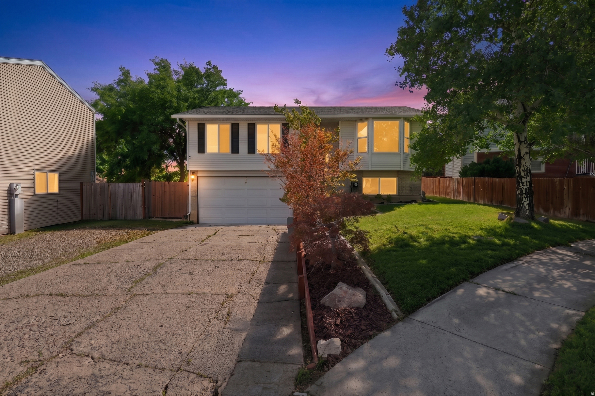 5569 W TIGER LILY CT, West Jordan, UT 84081 — photo 1