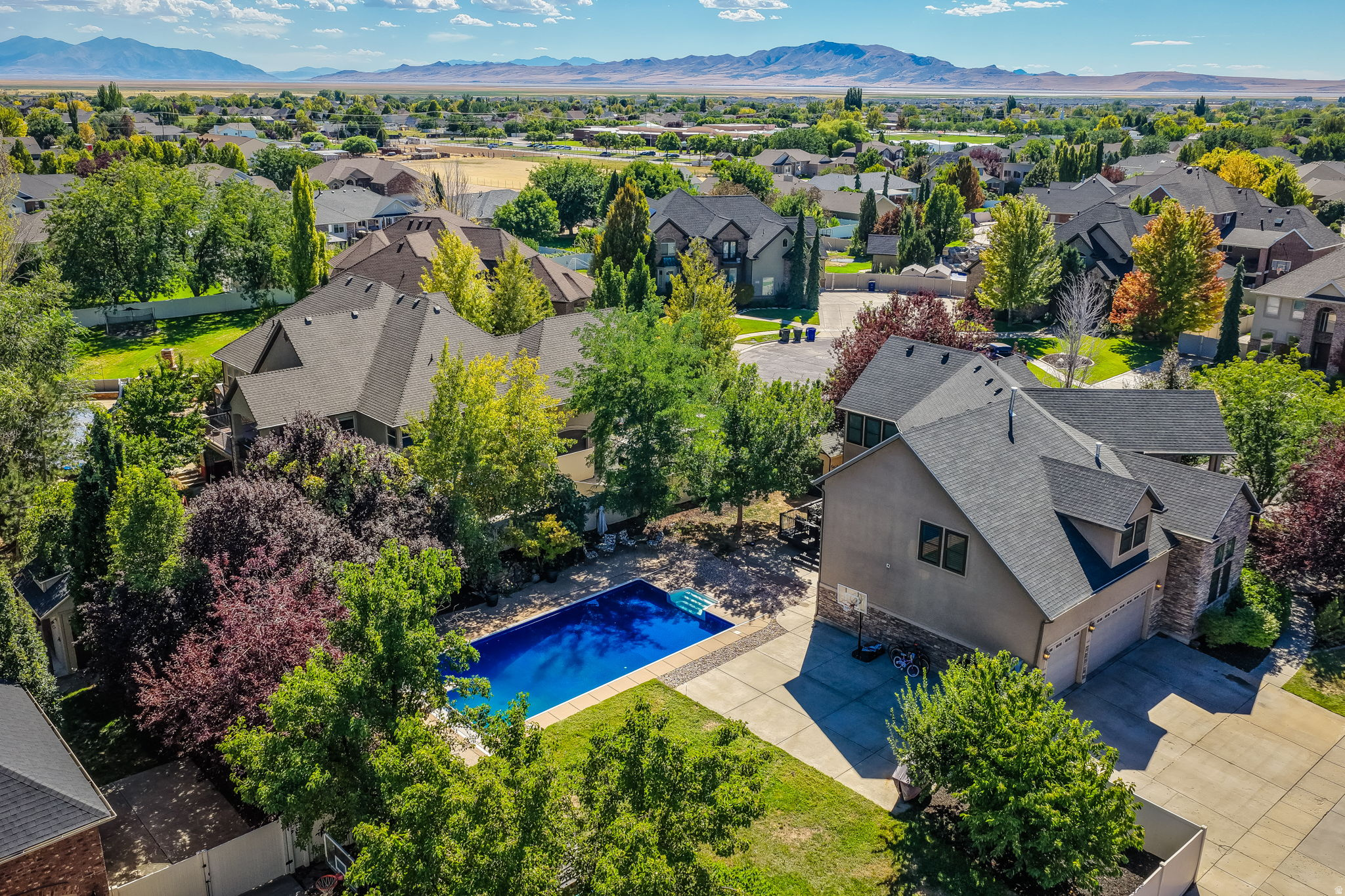 579 W 2400 S, Syracuse, UT 84075 — photo 1