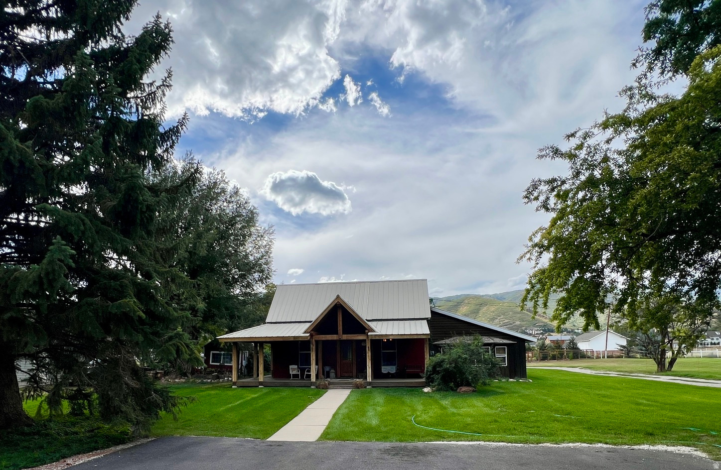 585 N CENTER ST, Midway, UT 84049 — photo 1