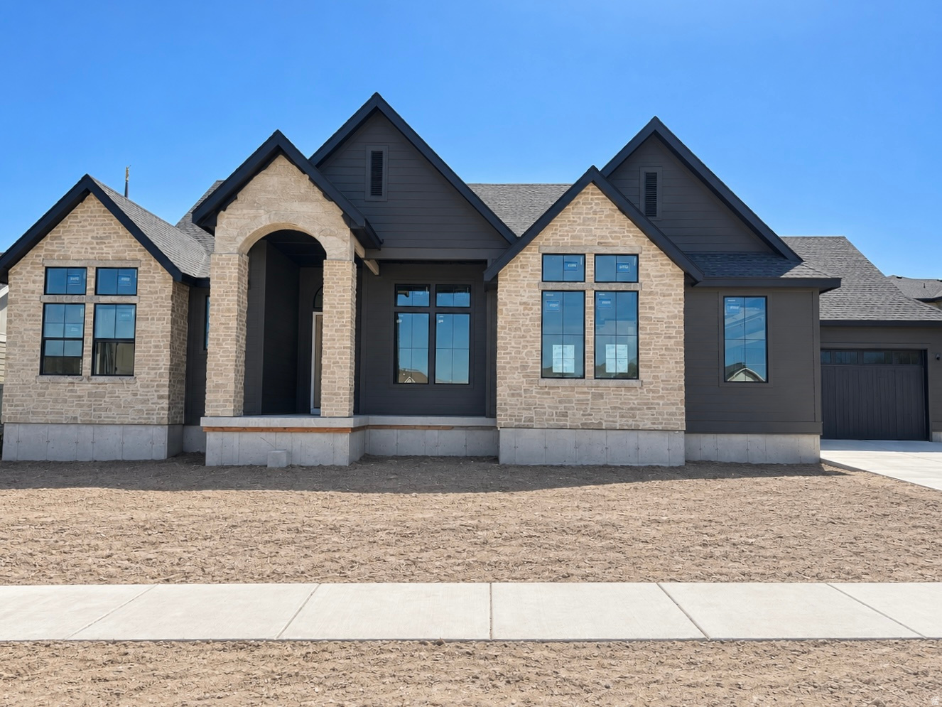 743 W SARA DR, Saratoga Springs, UT 84045 — photo 1