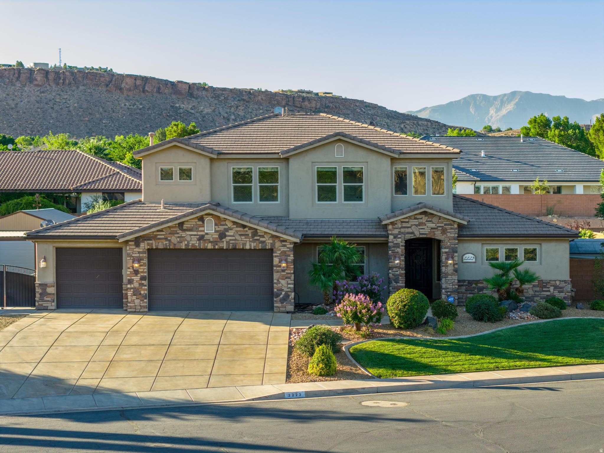 2223 E COYOTE SPRINGS DR, St. George, UT 84790 — photo 1