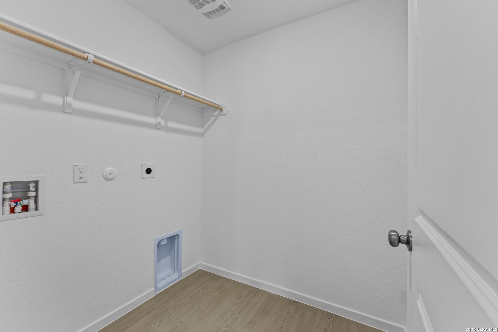 1204 Commander Cv, , 78130 — photo 1