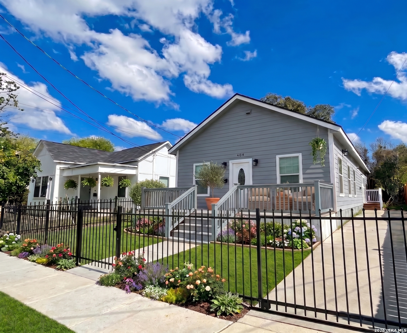 404 S Olive, San Antonio, TX 78203 — photo 1