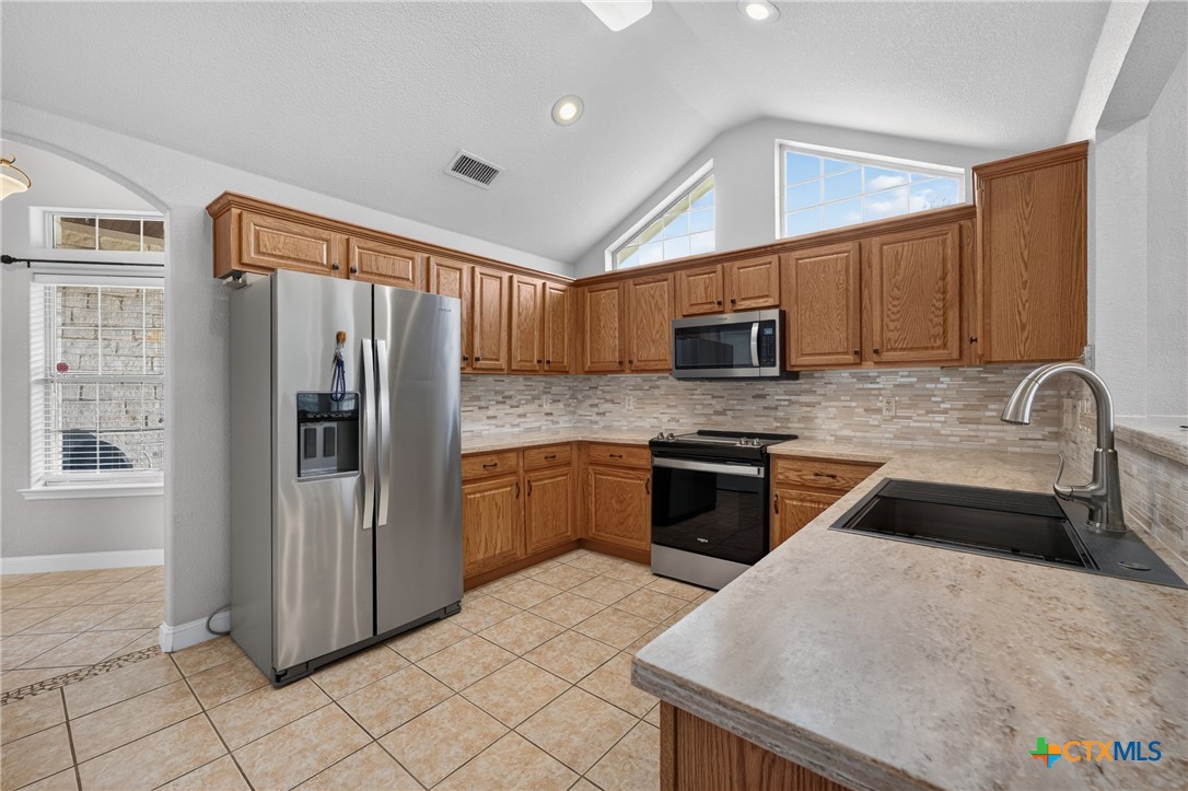 3000 Phoenix, Killeen, TX 76543 — photo 1