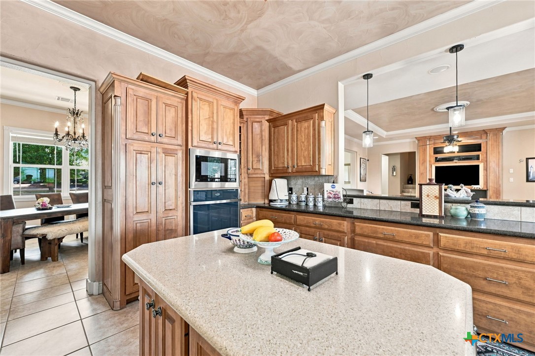 1006 Shady Hollow