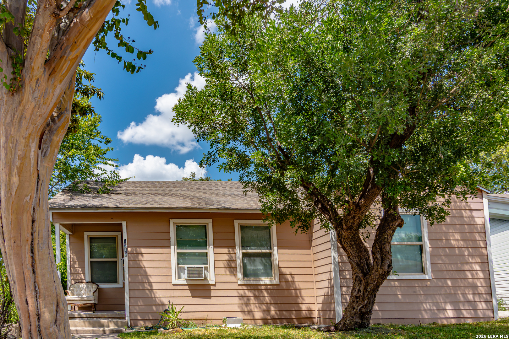 1519 STEVES AVE, San Antonio, TX 78210 — photo 1