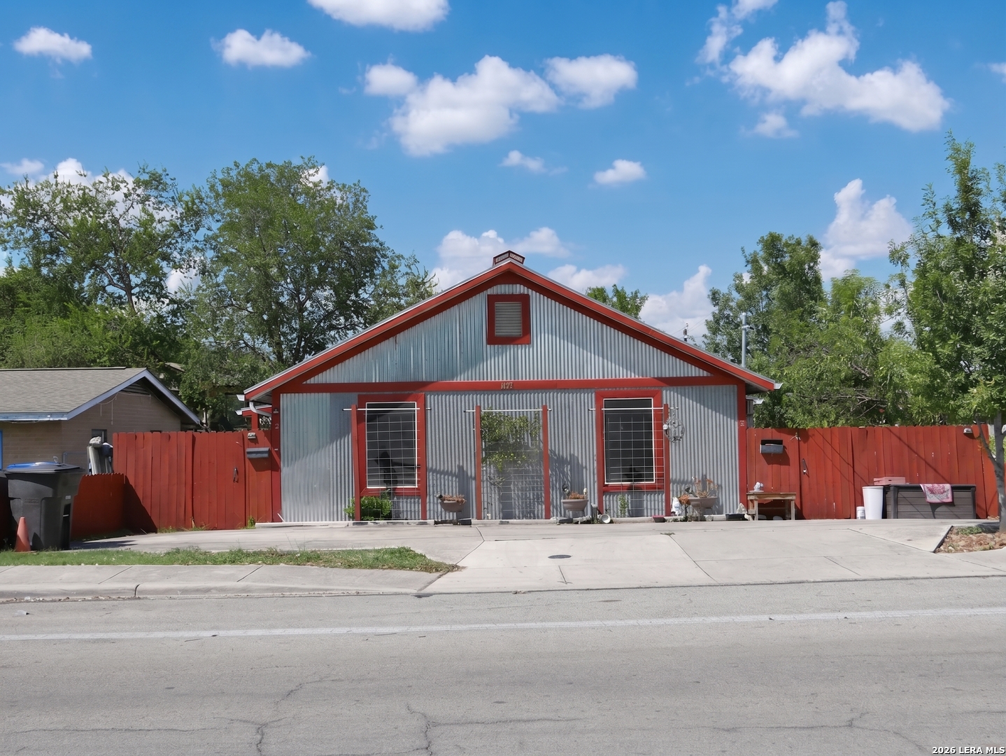 401 DORA ST, San Antonio, TX 78212 — photo 1