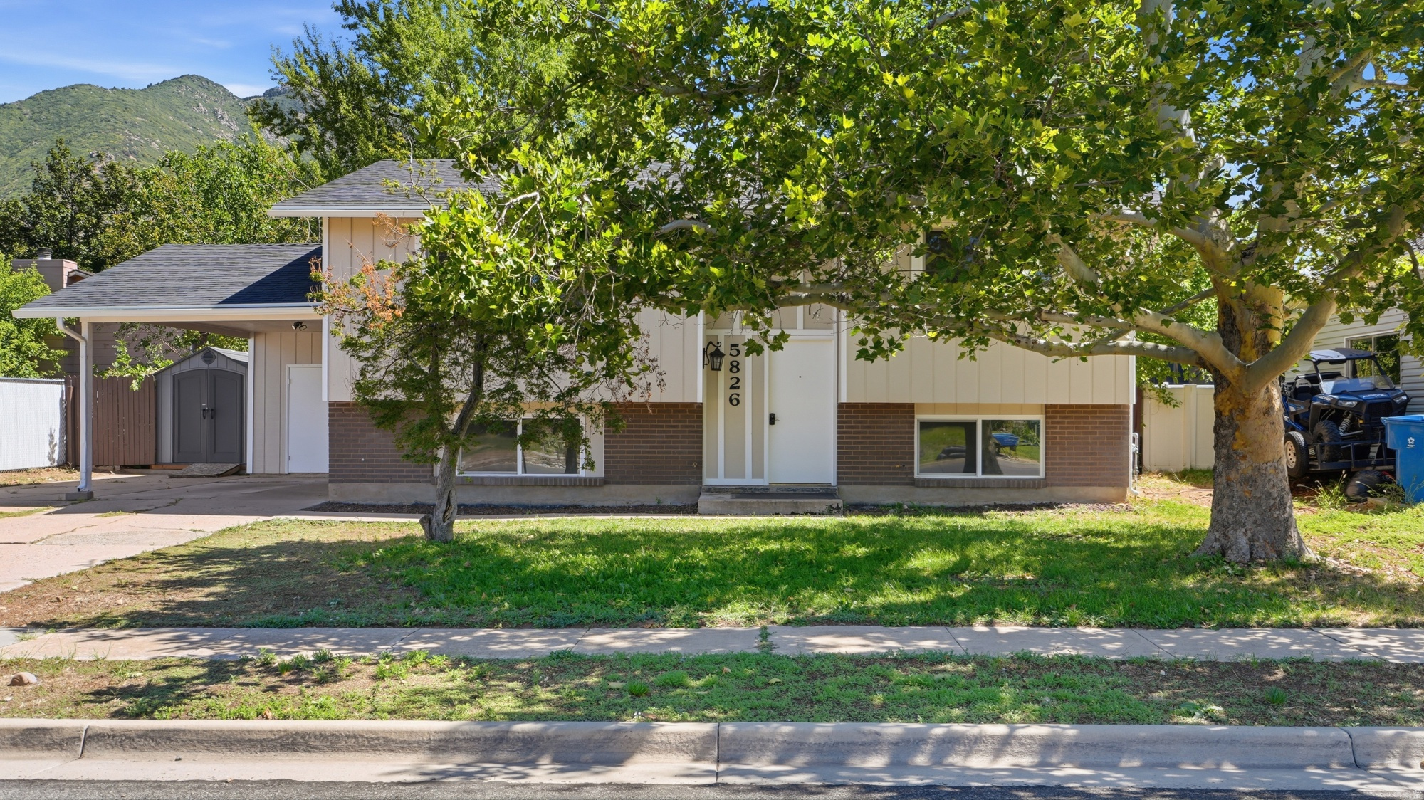 5826 WILLOW WOOD LN, South Ogden, UT 84403 — photo 1