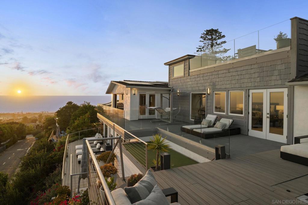 7324 Remley Pl, La Jolla, CA 92037 — photo 1