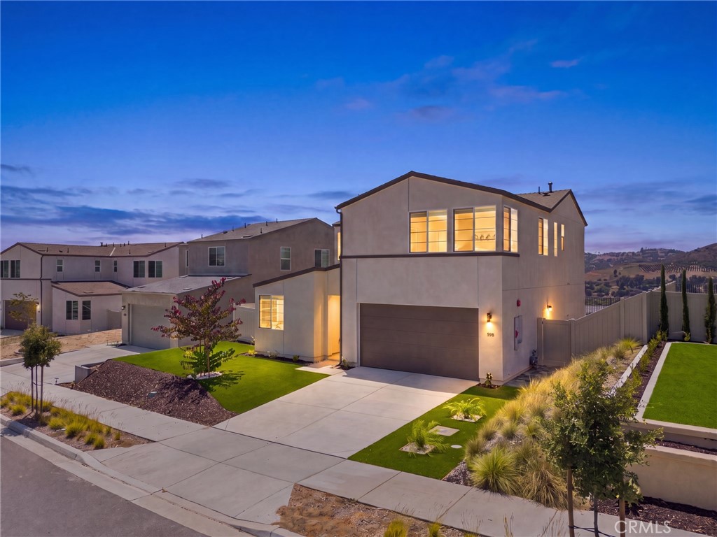 598 Meadowood, Fallbrook, CA 92028 — photo 1