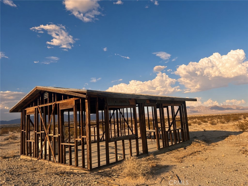 6827 Shelton Road, 29 Palms, CA 92277 — photo 1