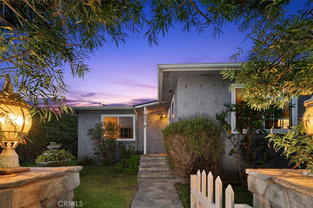 421 Catalina, Newport Beach, CA 92663 — photo 1