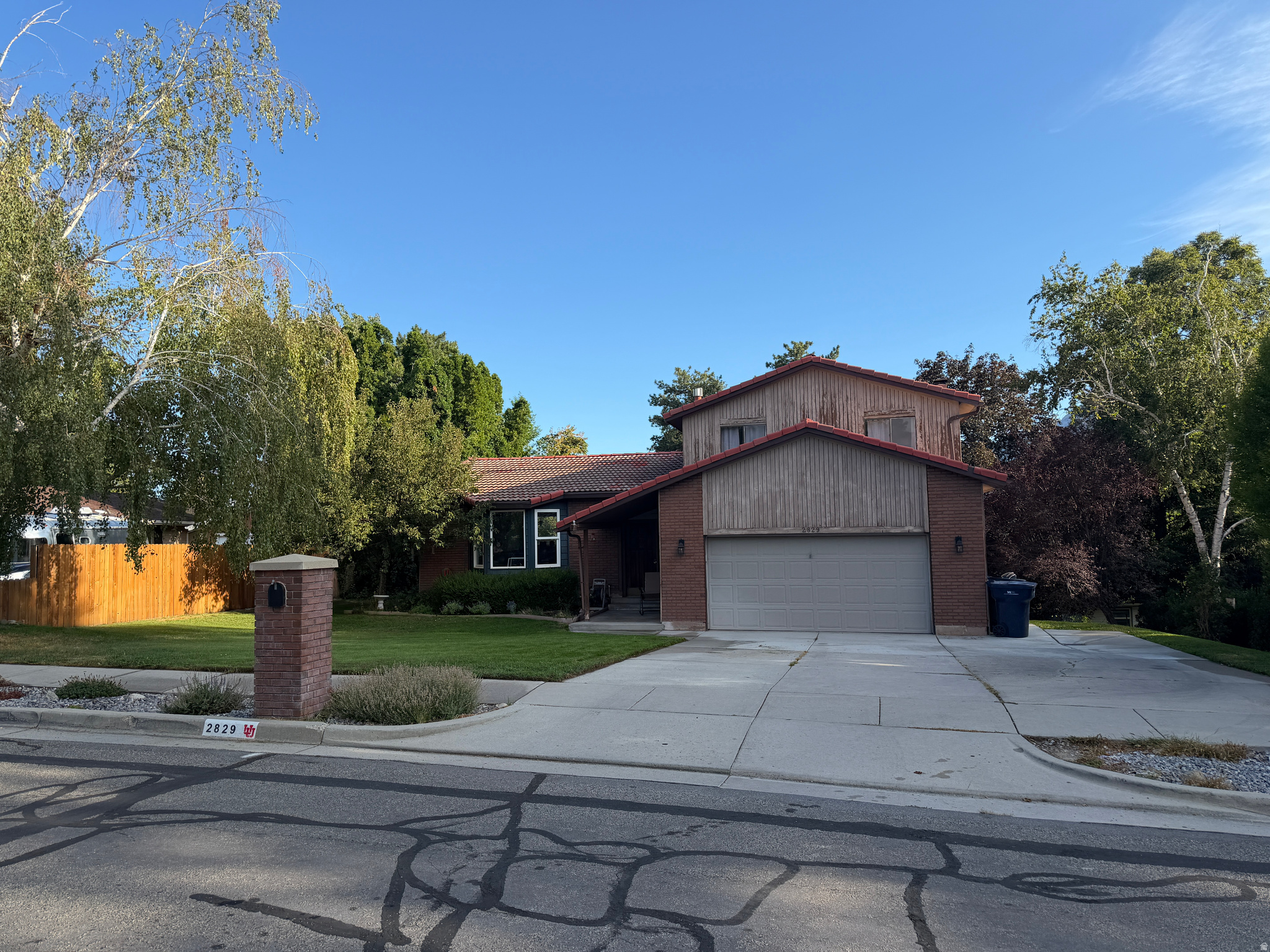 2829 E WILLOW BEND