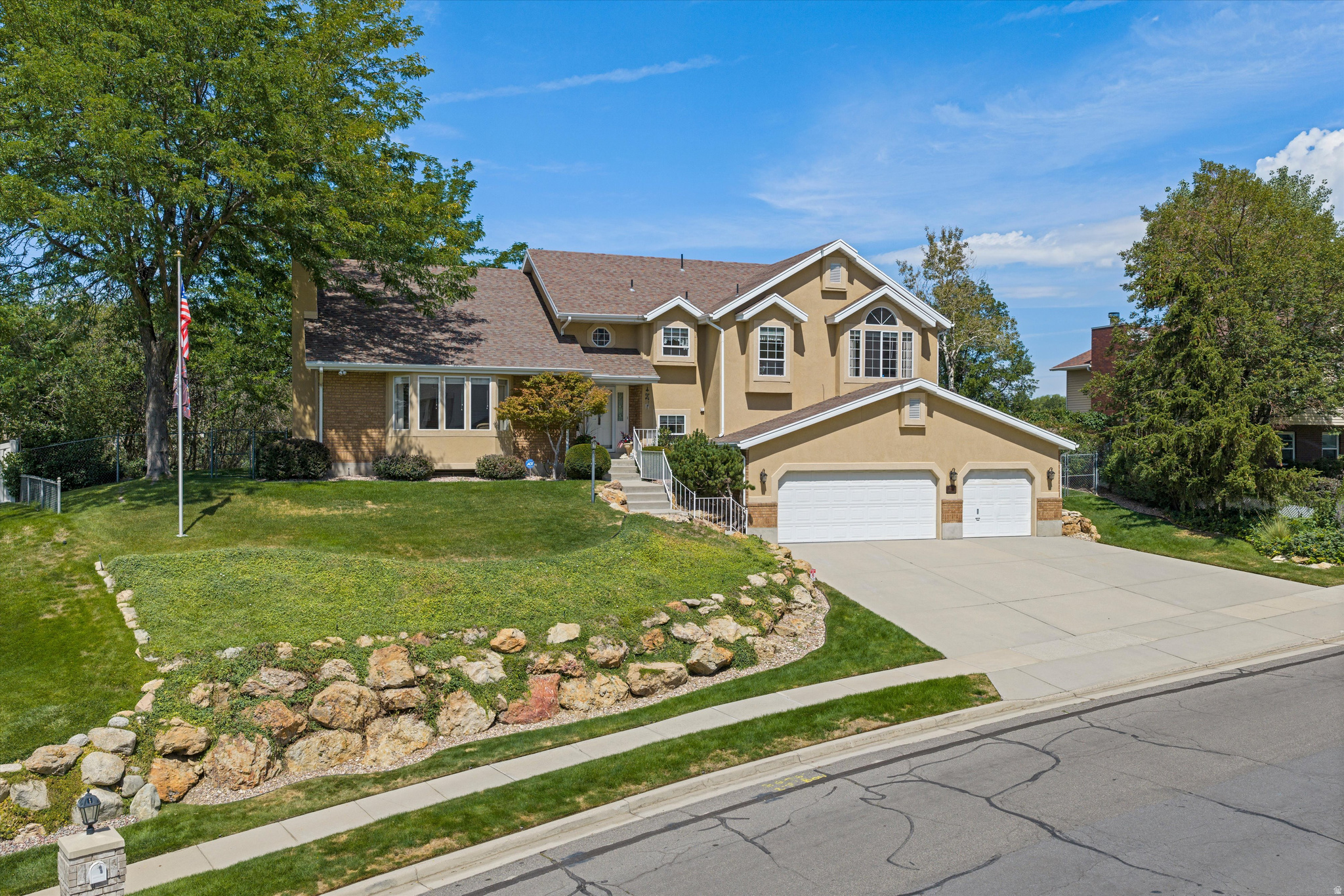 11602 S HICKORY VALLEY DR, Sandy, UT 84092 — photo 1