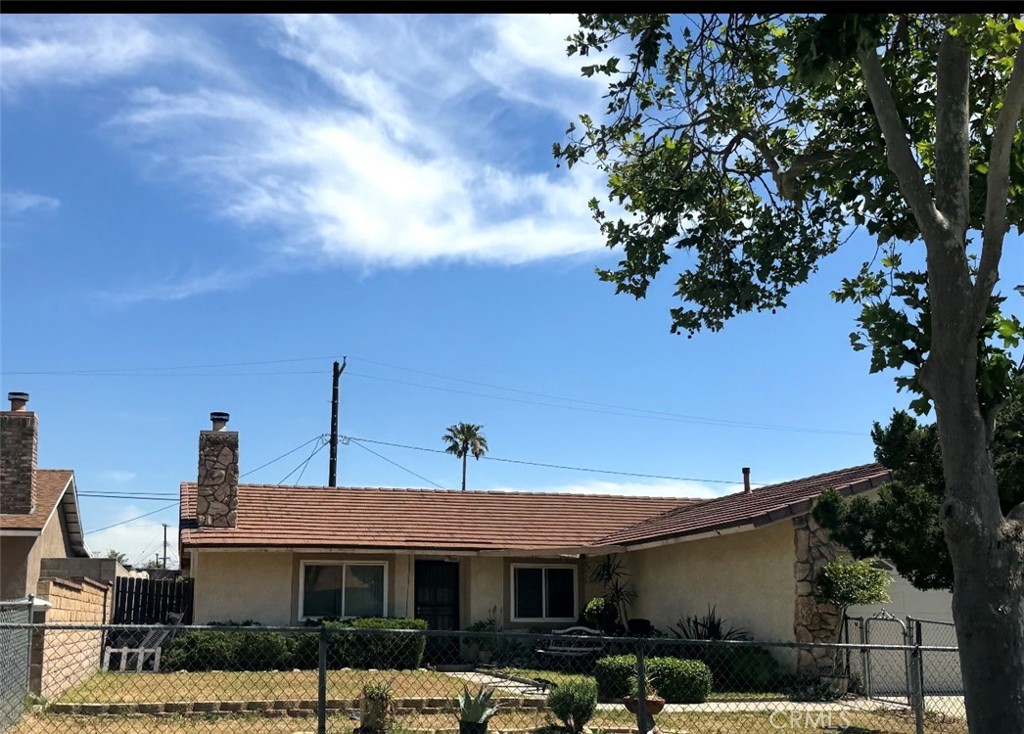 9765 Sycamore, Fontana, CA 92335 — photo 1