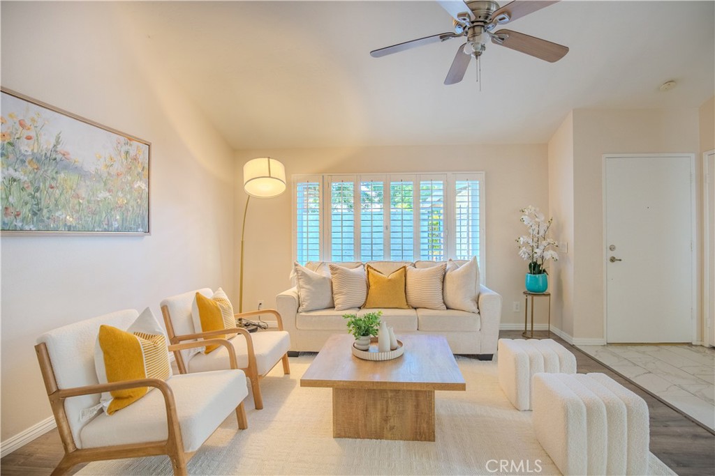2528 N Tustin D, Santa Ana, CA 92705 — photo 1