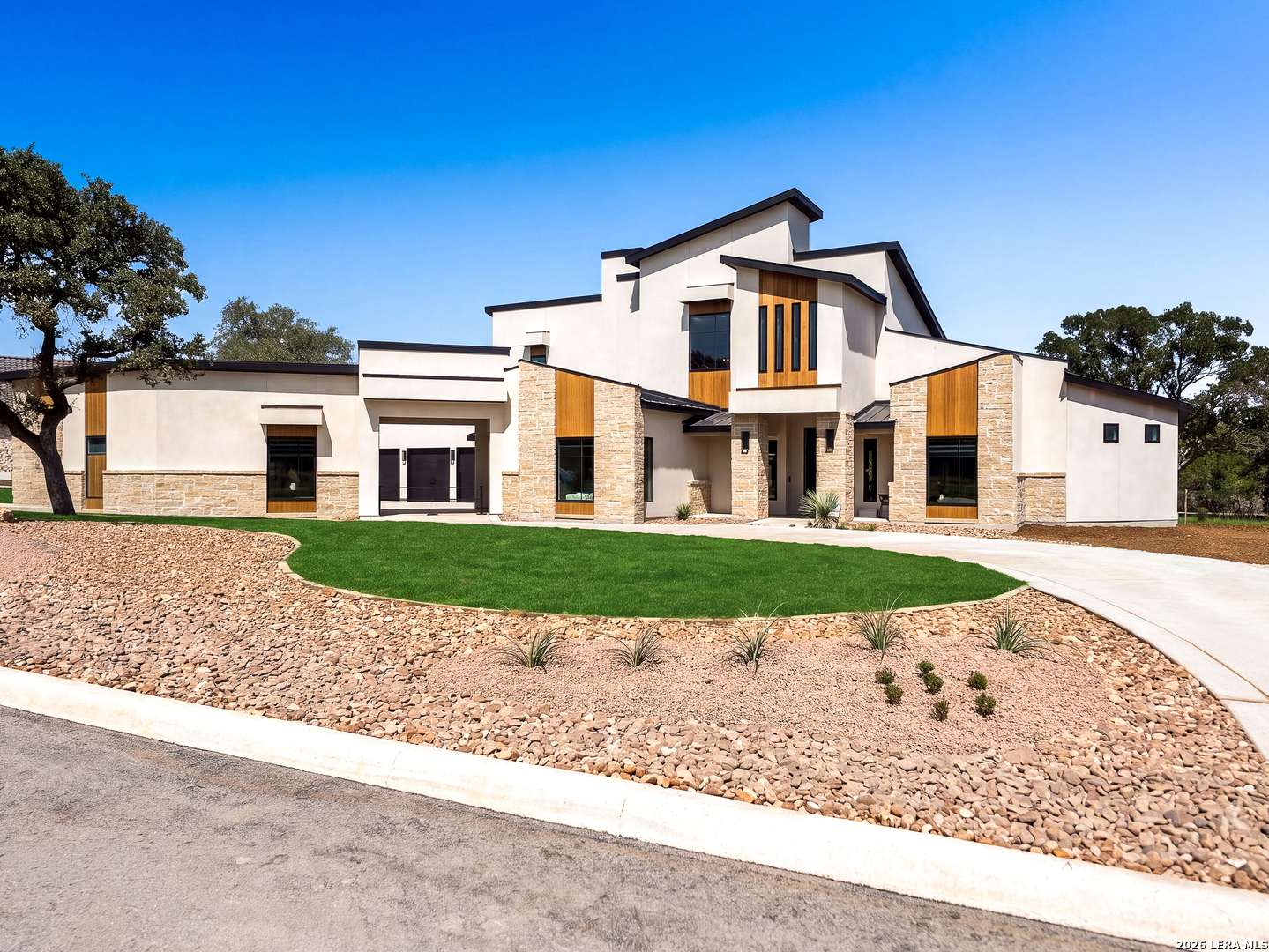85 RANCH HTS, Boerne, TX 78015 — photo 1