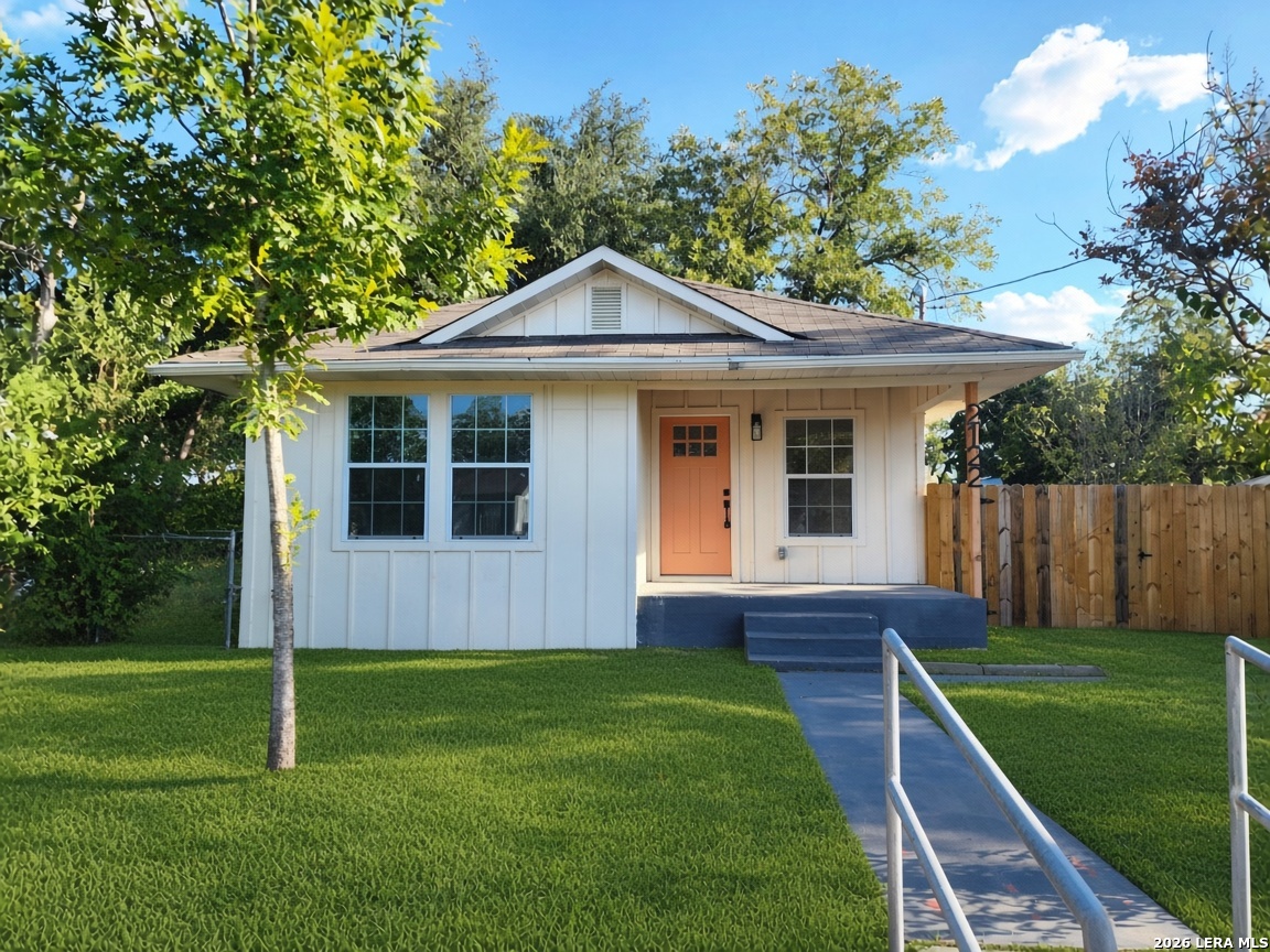 2122 Hicks Ave, ,  78210 — photo 1