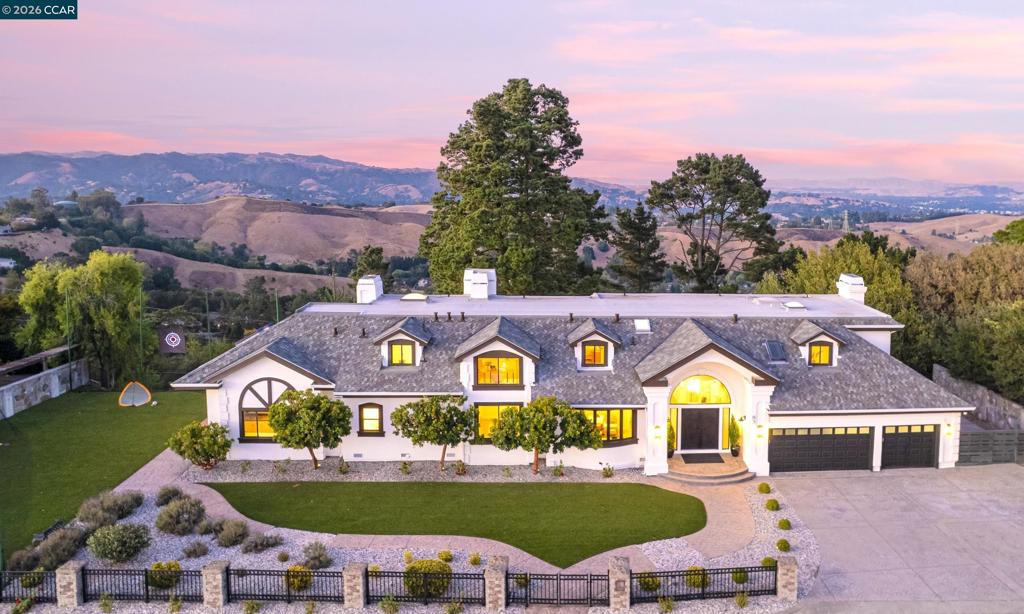 83 Donald Dr, Orinda, CA 94563 — photo 1