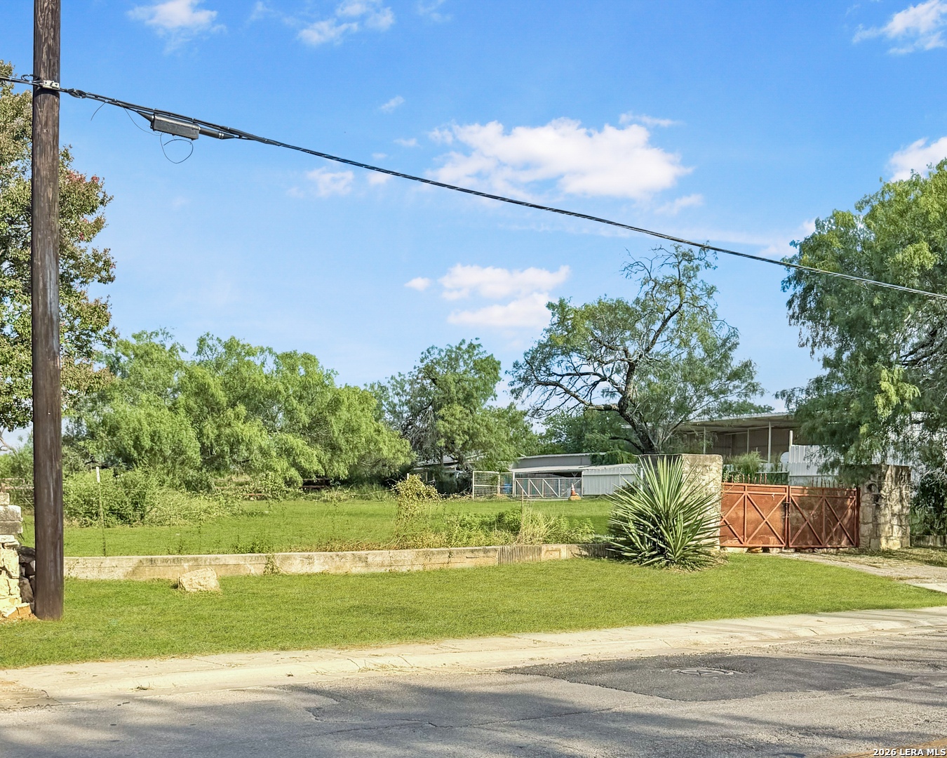 4347 COMMERCIAL AVE, ,  78221 — photo 1