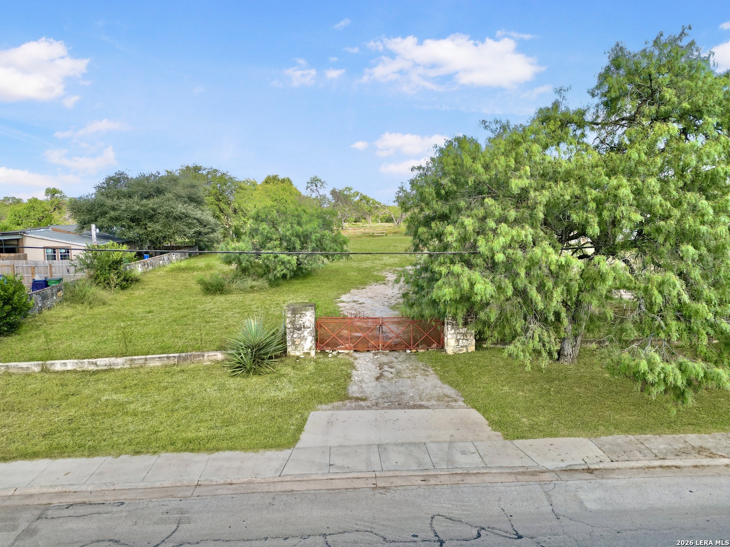 4347 COMMERCIAL AVE, ,  78221 — photo 1