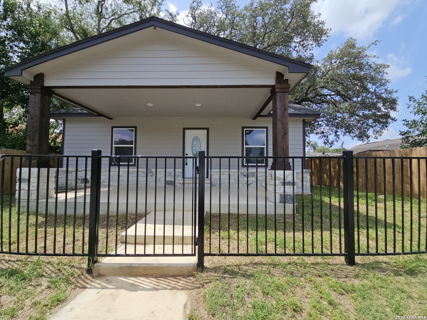 325 Ave B, Poteet, TX 78065 — photo 1