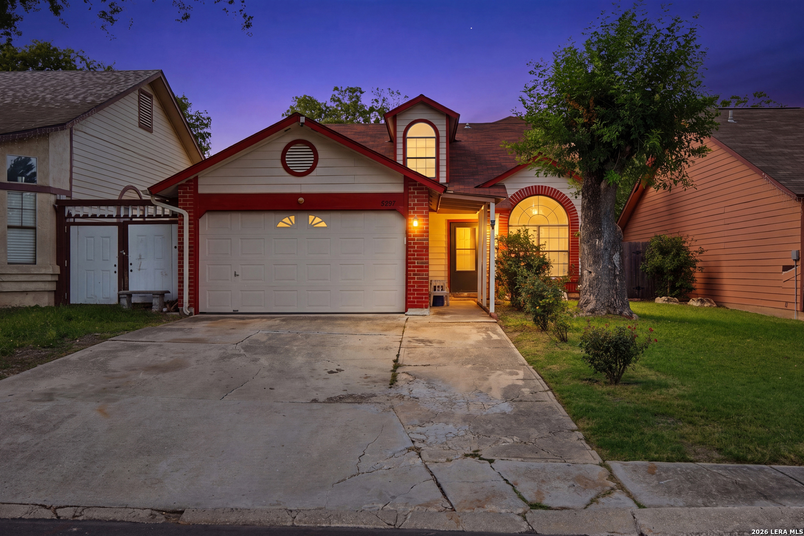 5987 CATALINA SUNRISE DR, San Antonio, TX 78244 — photo 1