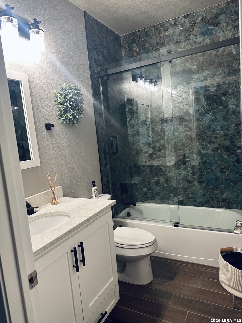 231 Navarro Xing, , 78155 — photo 1