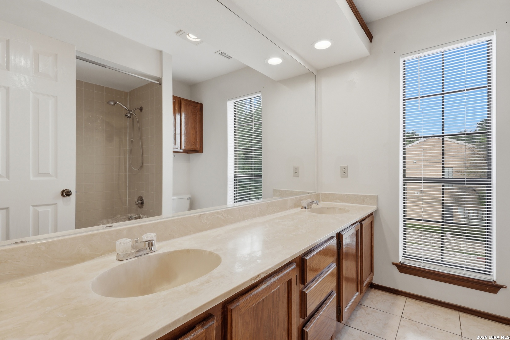 8633 Datapoint Dr, , 78229 — photo 1