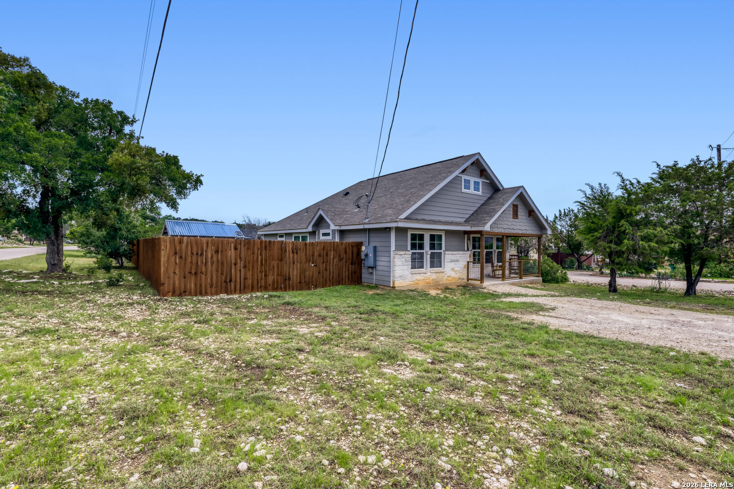 111 Alpine Ct, ,  78070 — photo 1