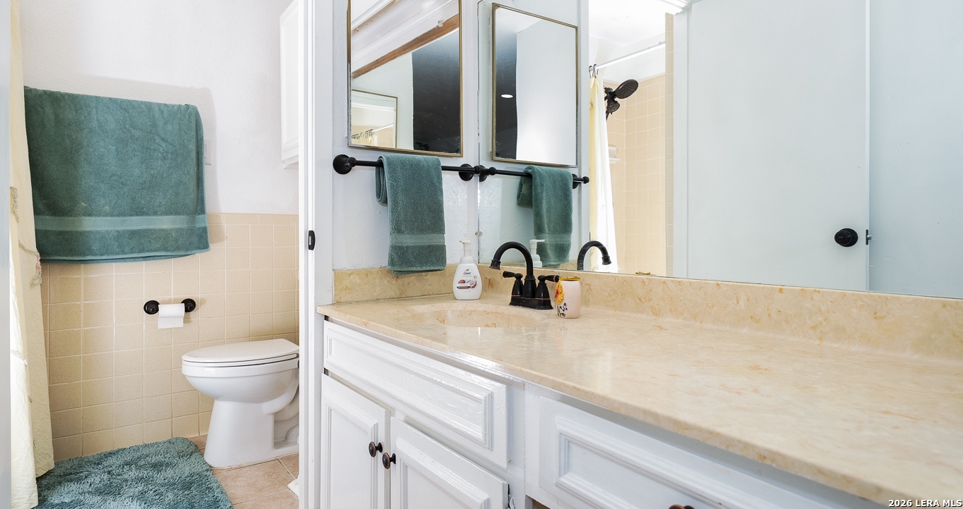 7711 CALLAGHAN RD, San Antonio, TX 78229 — photo 1