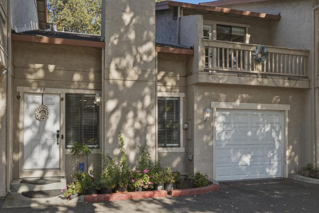 130 Baroni Avenue 37, San Jose, CA 95136 — photo 1