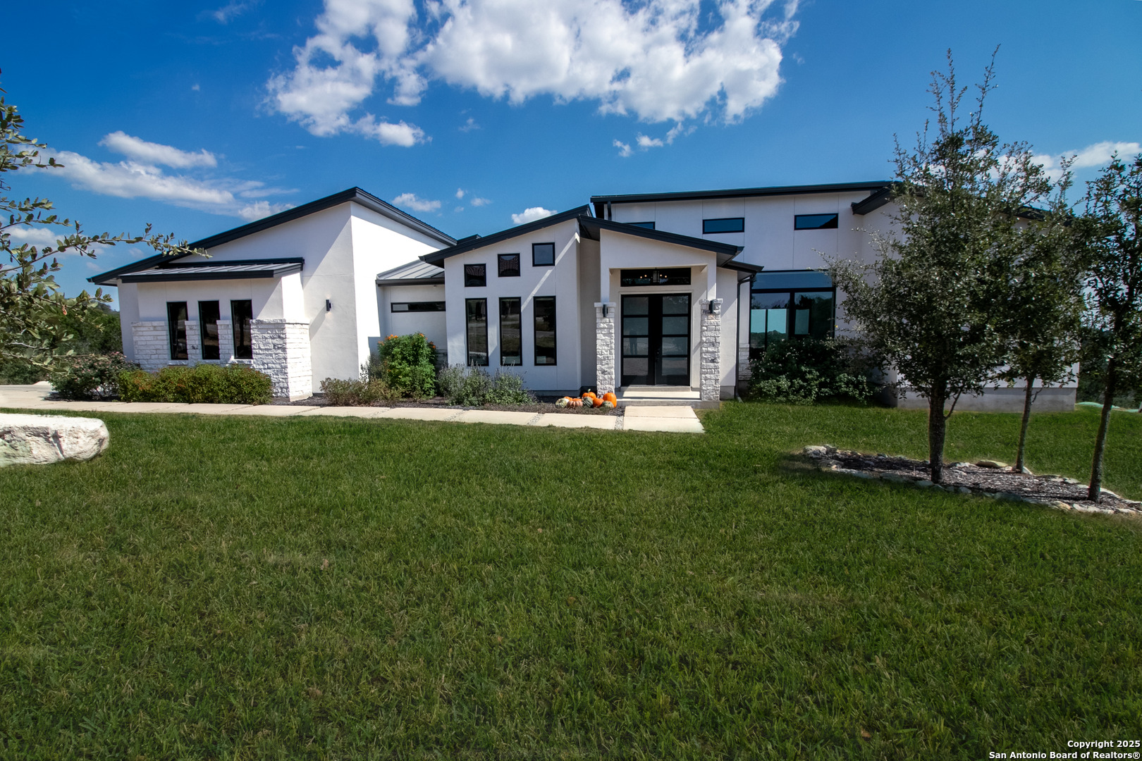 1273 County Road 2801 E, Mico, TX 78056 — photo 1