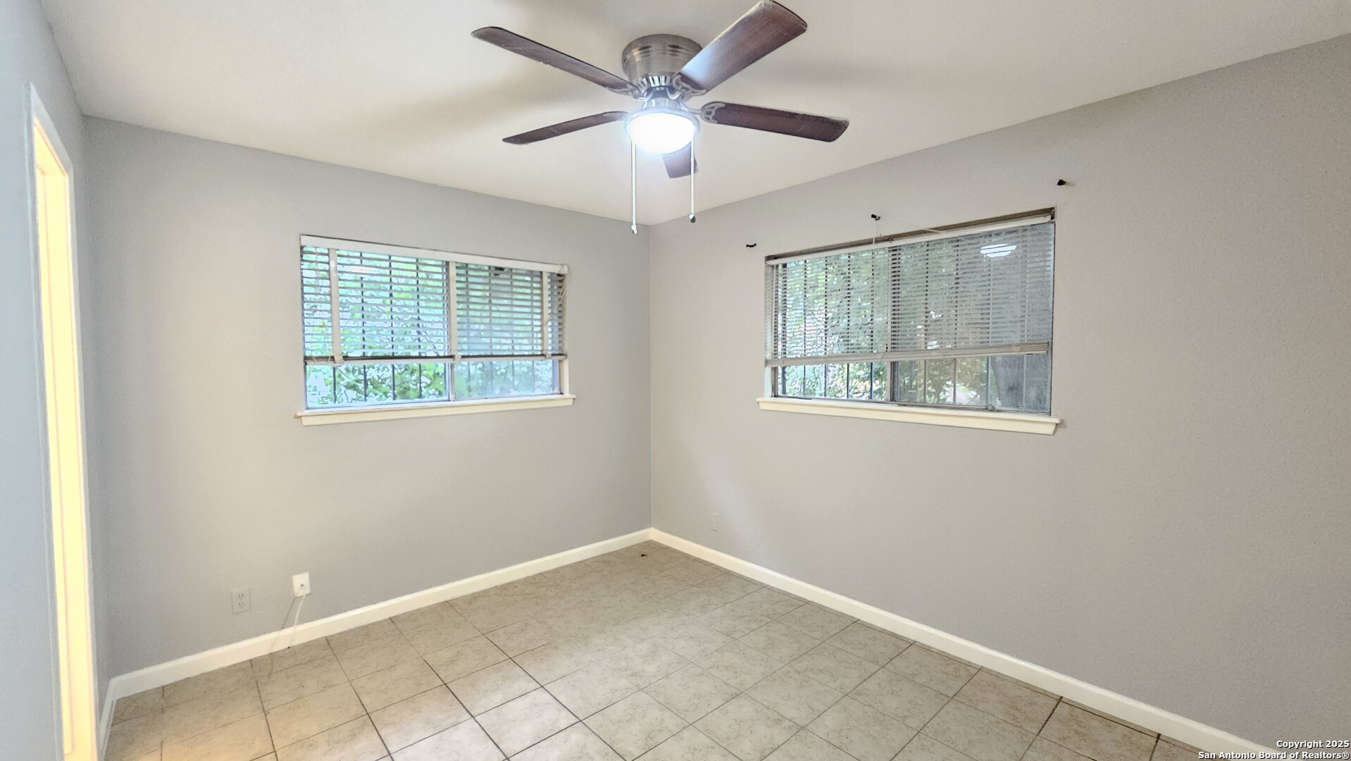 911 SPRING PARK ST, ,  78227 — photo 1