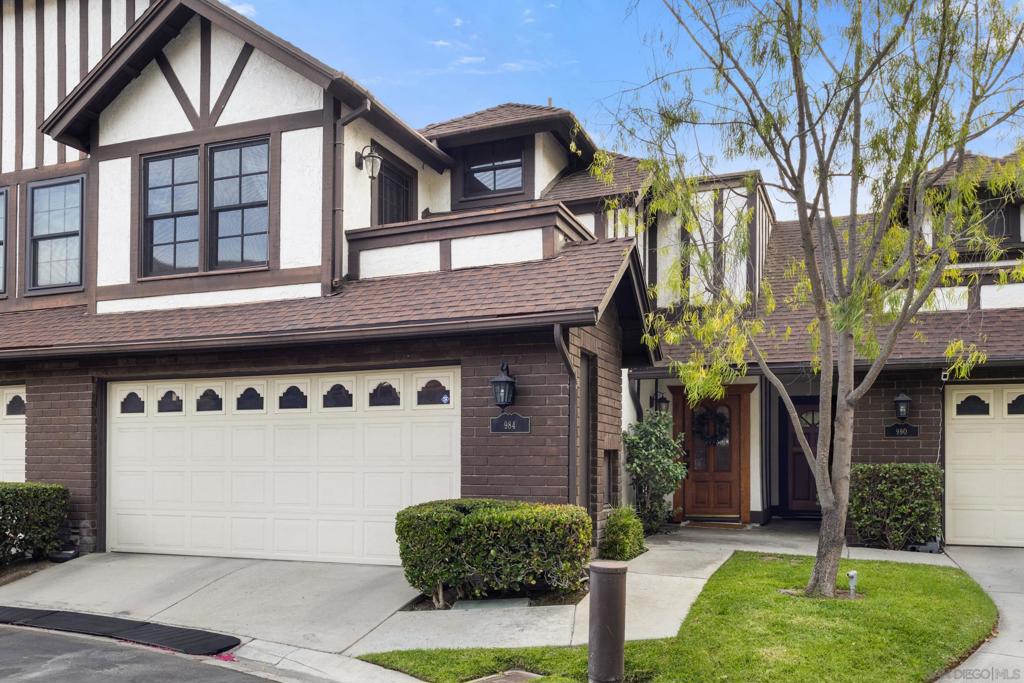 984 S Rim Crest Dr 7, Anaheim, CA 92807 — photo 1